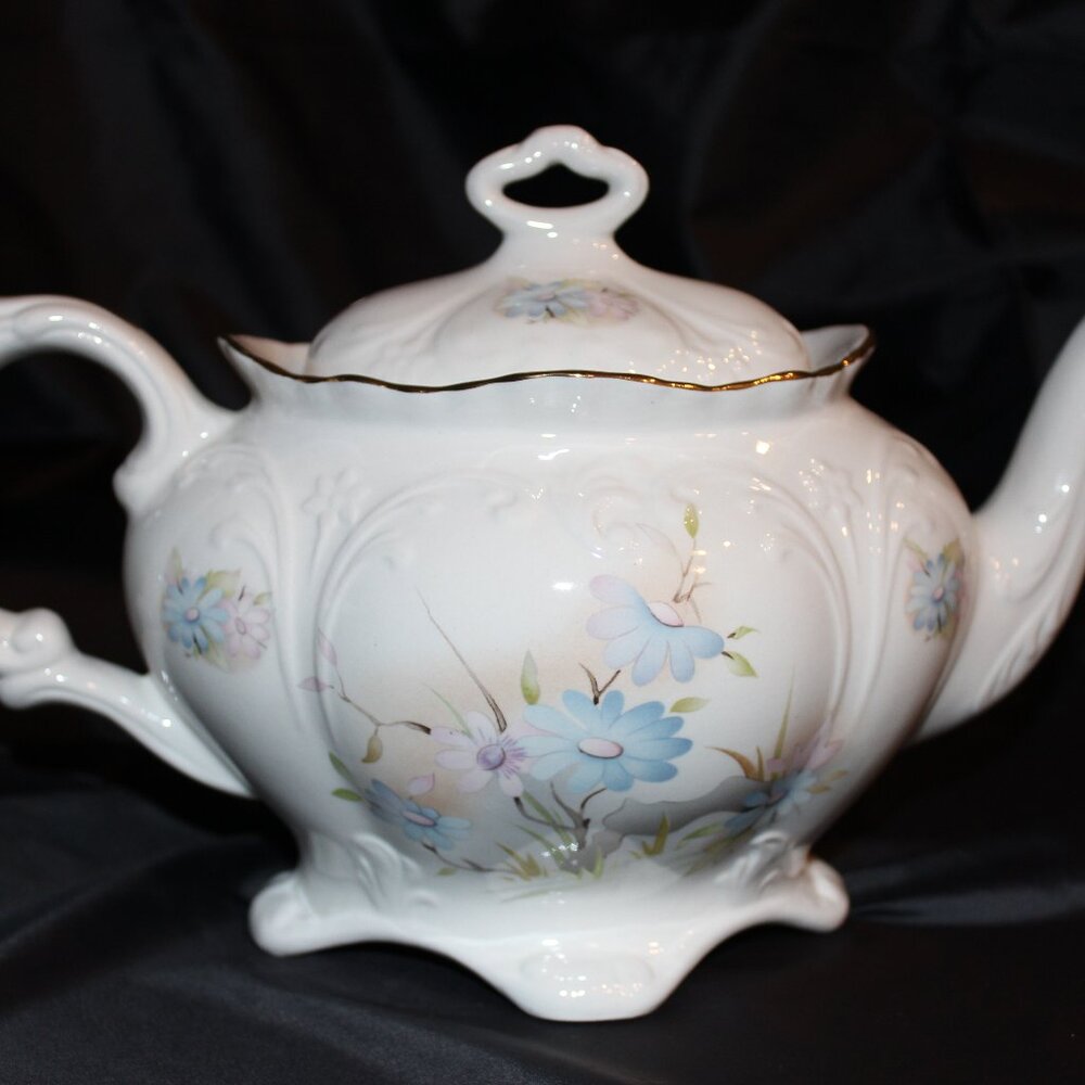 Vintage James Kent "Old Foley" Footed Teapot